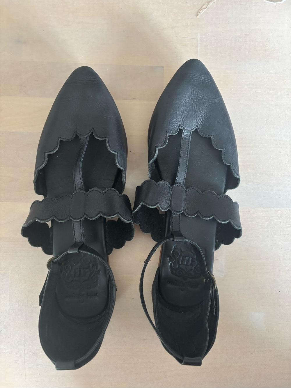 Black Bali Elf Scalloped Leather T-Strap Flats Size 9
